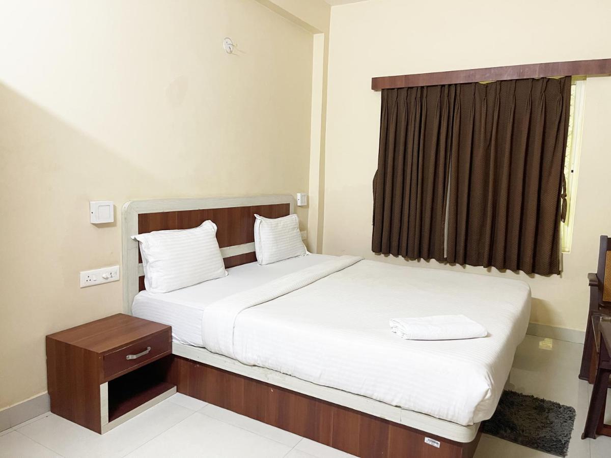 Hotel Golden Wave Пурі Екстер'єр фото