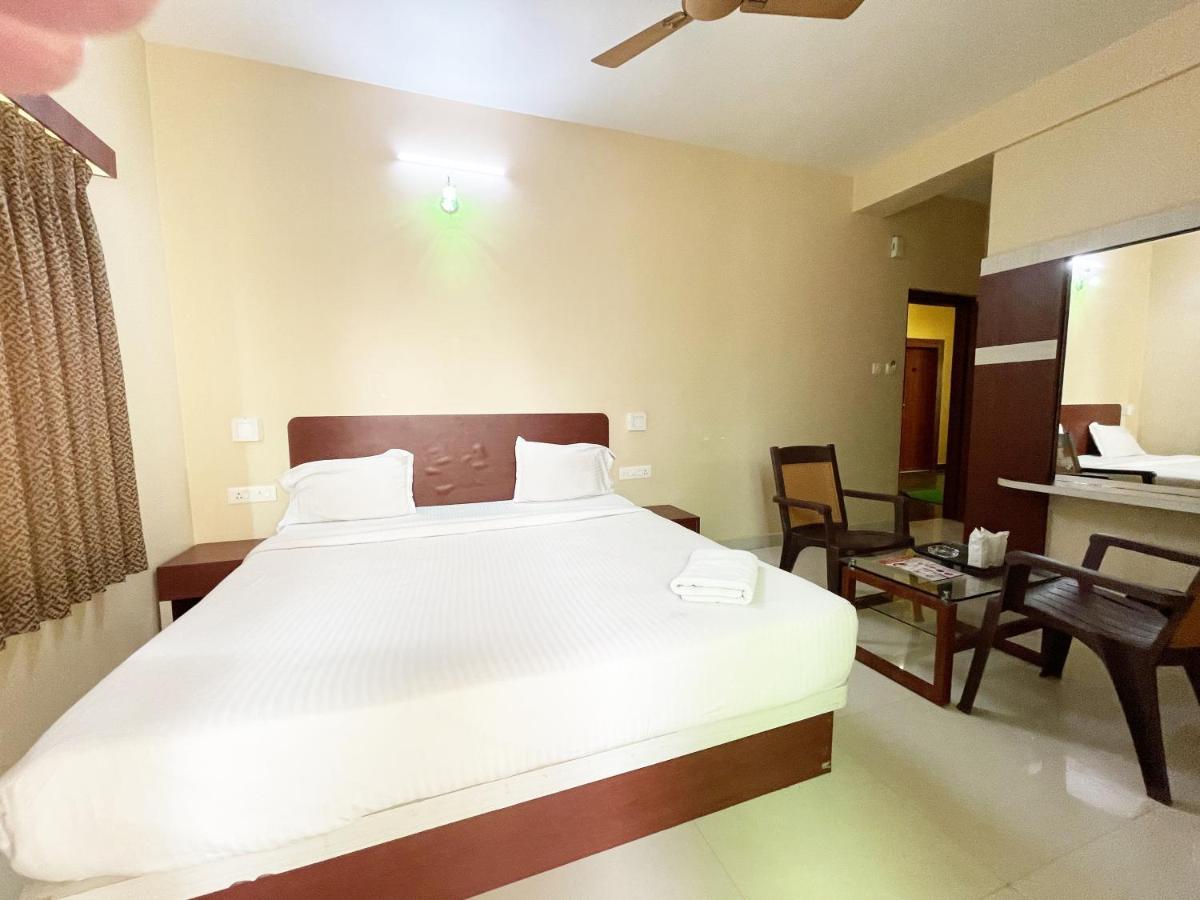 Hotel Golden Wave Пурі Екстер'єр фото