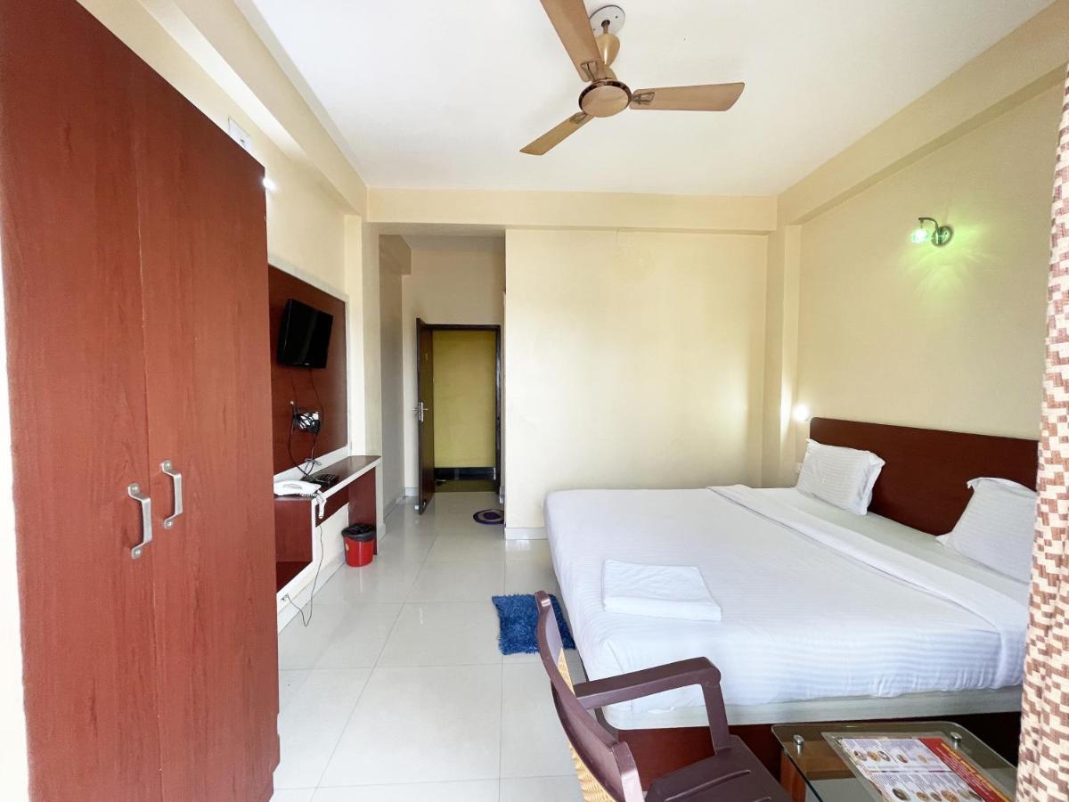 Hotel Golden Wave Пурі Екстер'єр фото