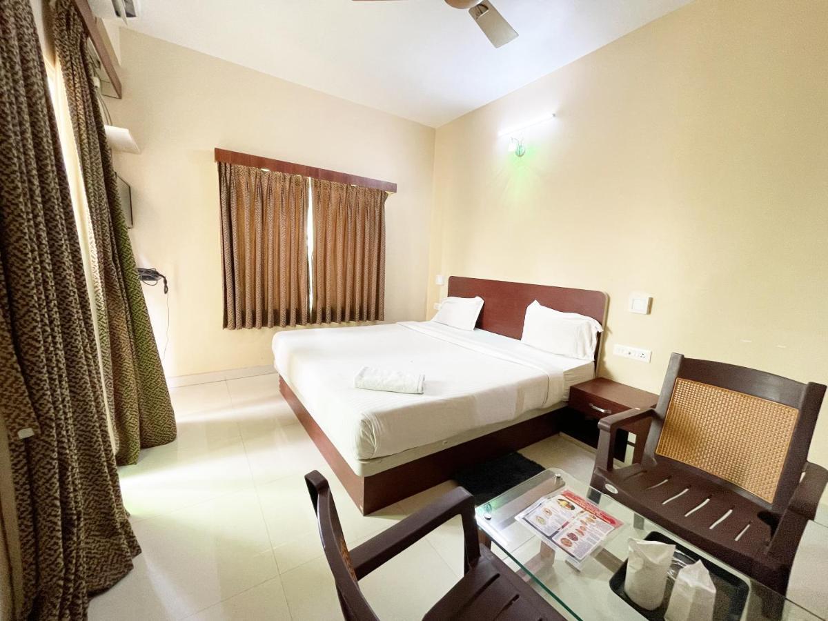 Hotel Golden Wave Пурі Екстер'єр фото