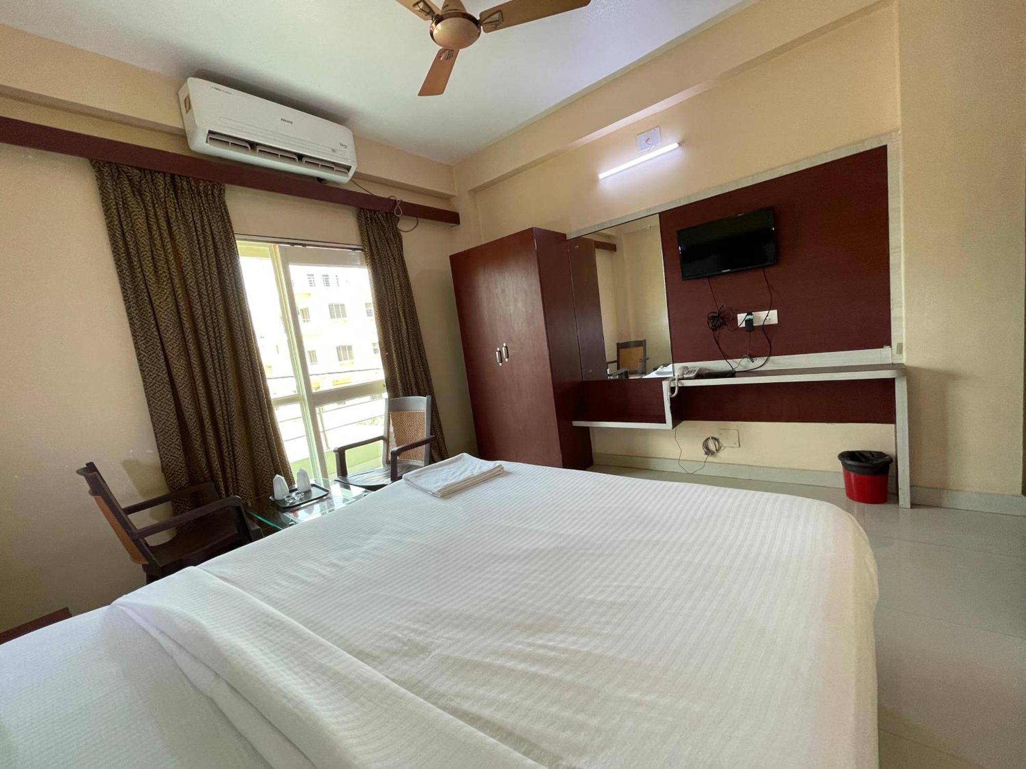 Hotel Golden Wave Пурі Екстер'єр фото